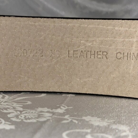 Vintage Faux Croc Leather Belt XS  Silvertone Buckle  Quiet Luxury Brown - Picture 4 of 5